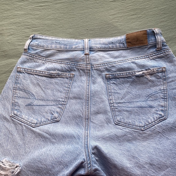 American Eagle Distressed Baggy Mom Shorts — Size 0!! - Picture 10 of 11